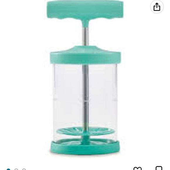 Pampered chef whipped cream maker - Picture 4 of 4